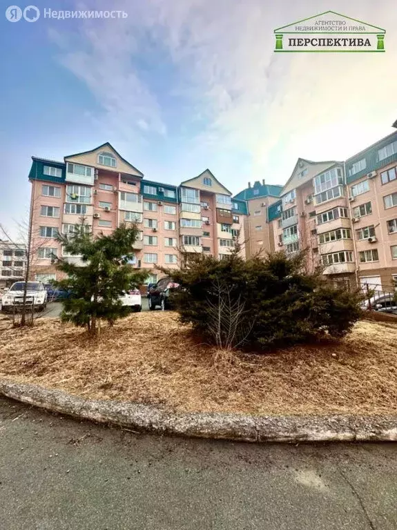 2-комнатная квартира: Артём, улица Лазо, 5А (86 м) - Фото 1