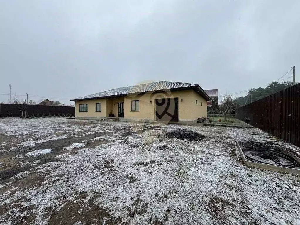 Дом в Белгородская область, Старый Оскол ул. Сталеваров (140 м) - Фото 0