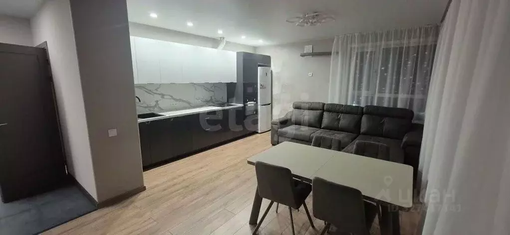 3-к кв. Новосибирская область, Новосибирск ул. Ясный Берег, 27 (68.0 ... - Фото 1