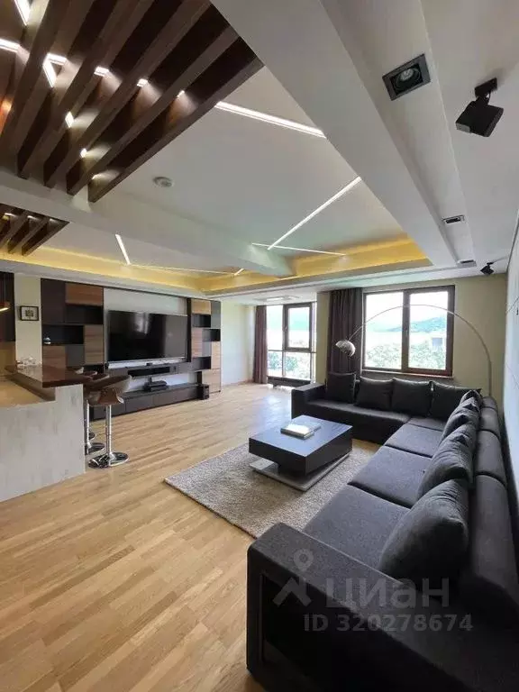 2-к кв. Сахалинская область, Южно-Сахалинск Коммунистический просп., ... - Фото 1