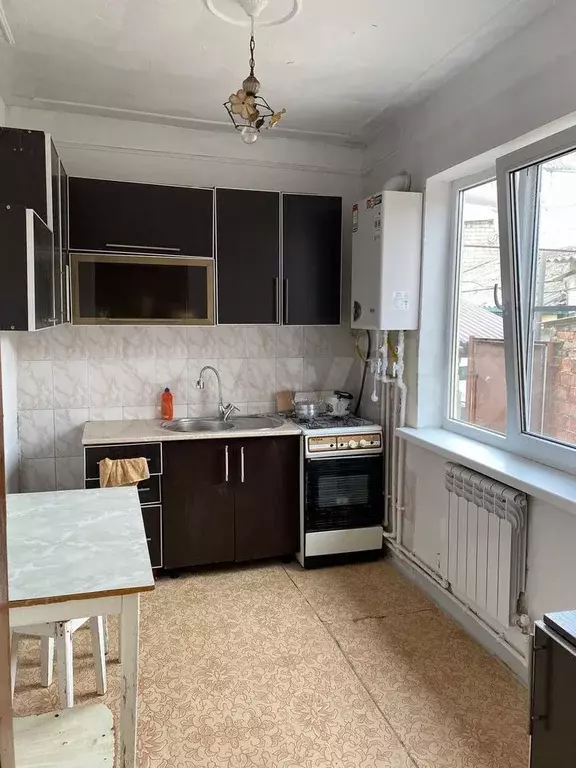 3-к. квартира, 50 м, 1/1 эт. - Фото 1