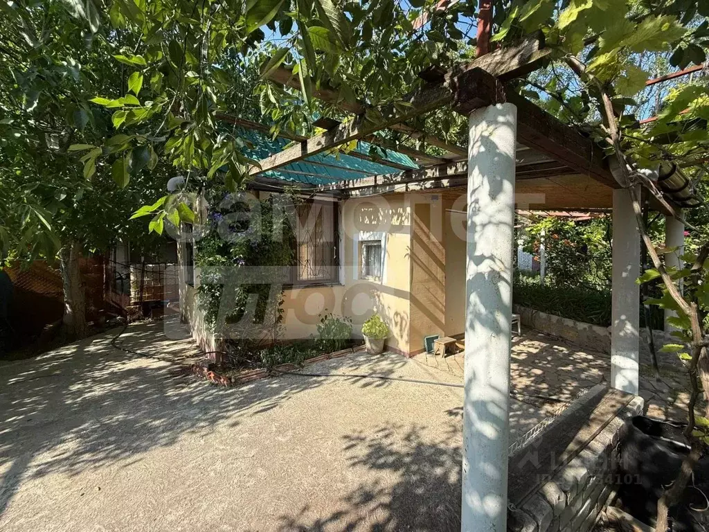 Дом в Крым, Симферополь ул. 37-я Коллективных Садов (28 м) - Фото 1