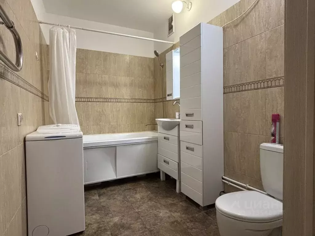 Студия Санкт-Петербург бул. Александра Грина, 2к1 (30.0 м) - Фото 0