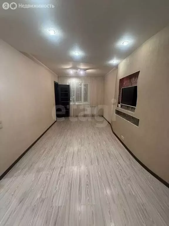 3-комнатная квартира: Новый Уренгой, район Северная Жилая Часть, ... - Фото 2