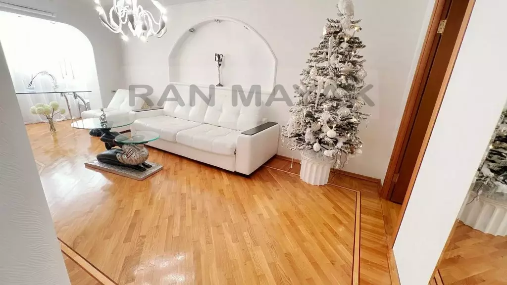 3-к кв. Адыгея, Майкоп ул. Димитрова, 21 (61.8 м) - Фото 0
