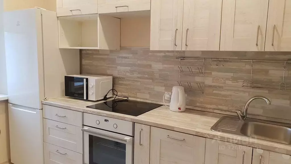 3-к кв. Тюменская область, Тюмень Профсоюзная ул., 30 (67.0 м) - Фото 2