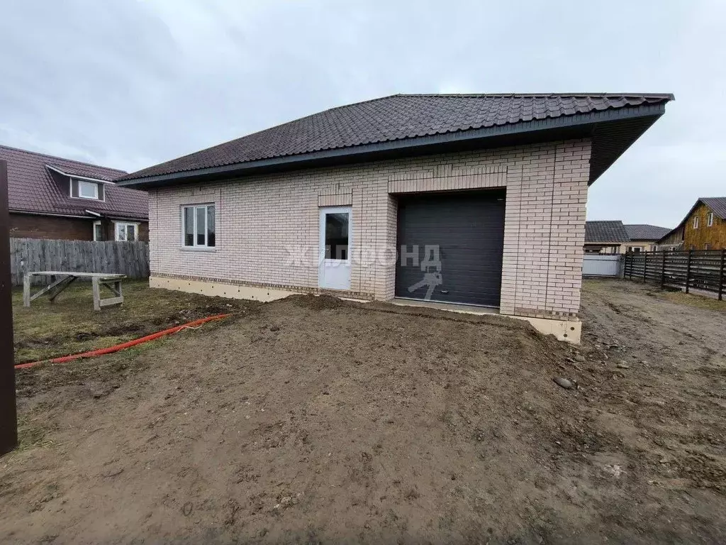 Дом в Хакасия, Абакан ул. Ираиды Барашковой (100 м) - Фото 1