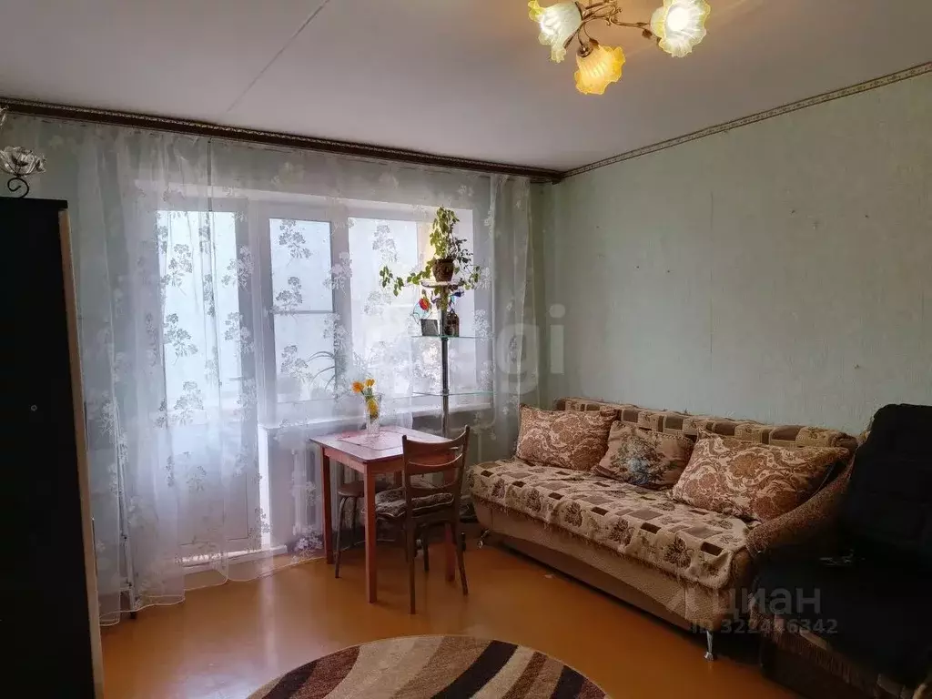 2-к кв. Псковская область, Остров ул. Матросова, 1 (47.4 м) - Фото 1