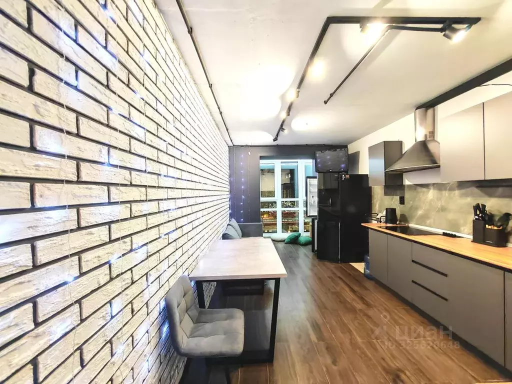 2-к кв. Ленинградская область, Мурино Всеволожский район, ул. ... - Фото 1