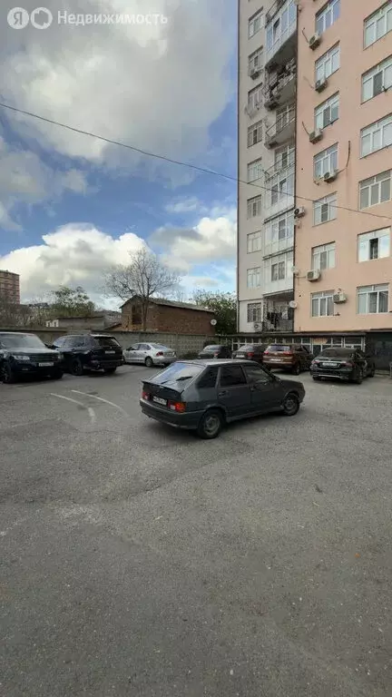3-комнатная квартира: Махачкала, улица Абдуллы Гаджиева, 14В (93 м) - Фото 1
