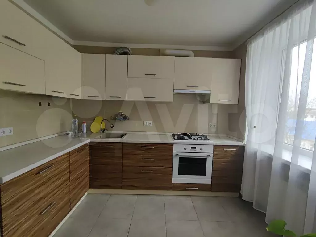 3-к. квартира, 90м, 5/5эт. - Фото 0