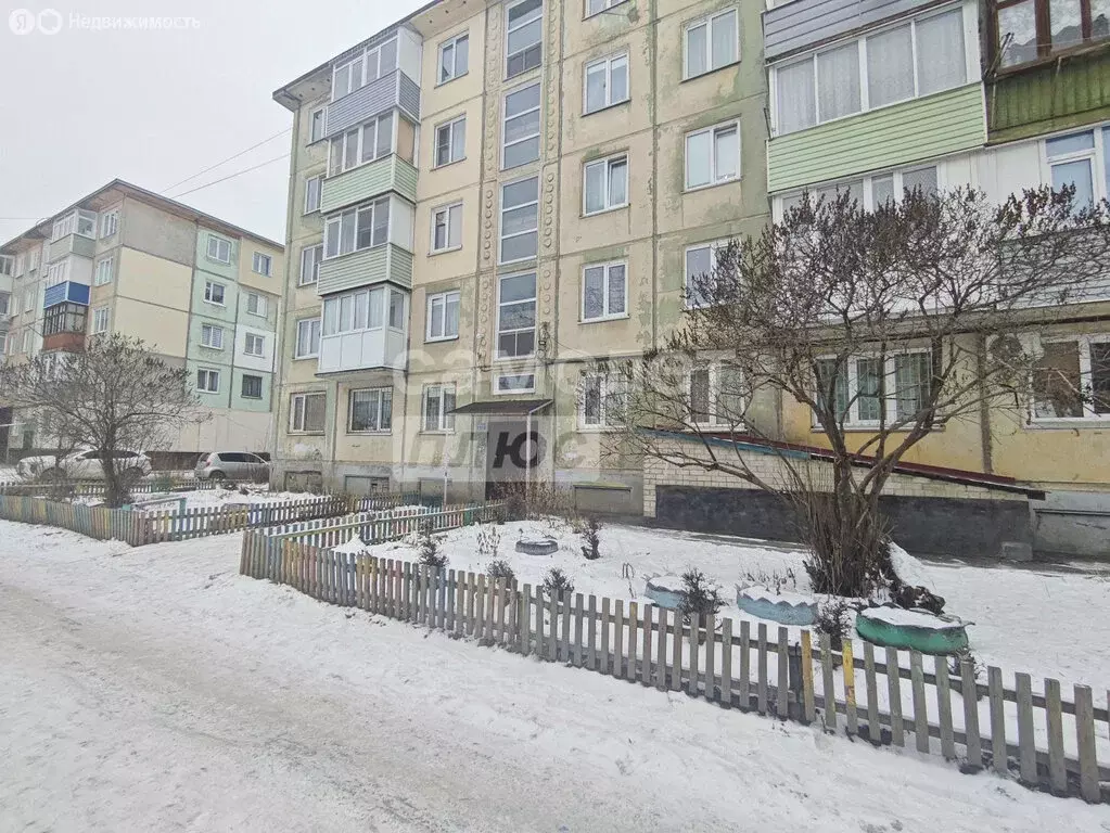 3-комнатная квартира: Рубцовск, Октябрьская улица, 1 (49.5 м) - Фото 1