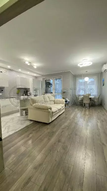 Продается 3-комнатная квартира - Фото 1