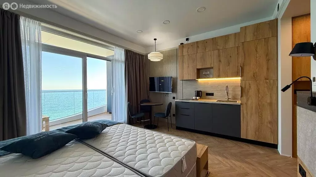 Квартира-студия: Алушта, Набережная улица, 18 (36.5 м) - Фото 2