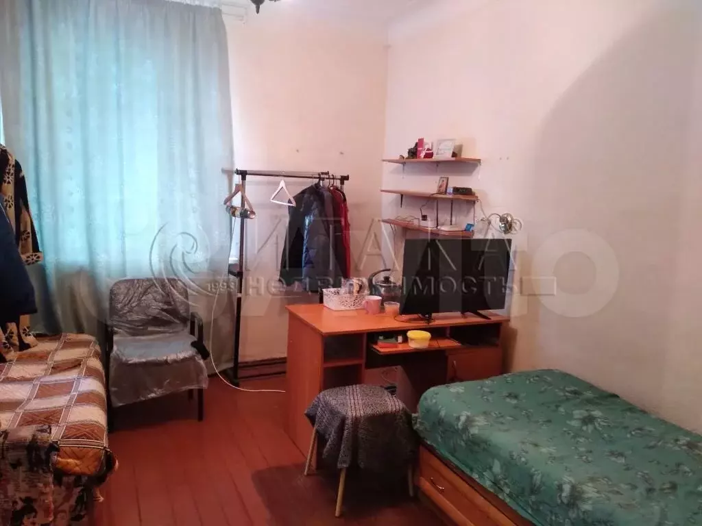 Комната 13,8 м в 5-к., 2/4 эт. - Фото 1