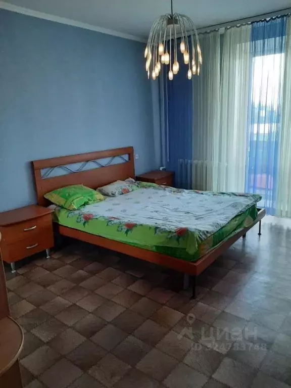 3-к кв. Омская область, Омск ул. Малиновского, 17к1 (102.0 м) - Фото 1