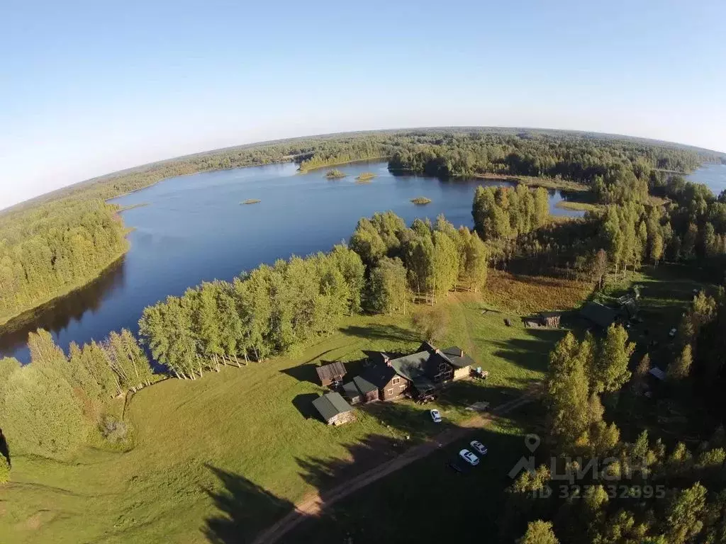 Дом в Тверская область, Весьегонский район, д. Плоское 15 (300 м) - Фото 1