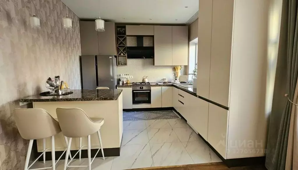 4-к кв. Астраханская область, Астрахань ул. Куликова, 15А (85.0 м) - Фото 2