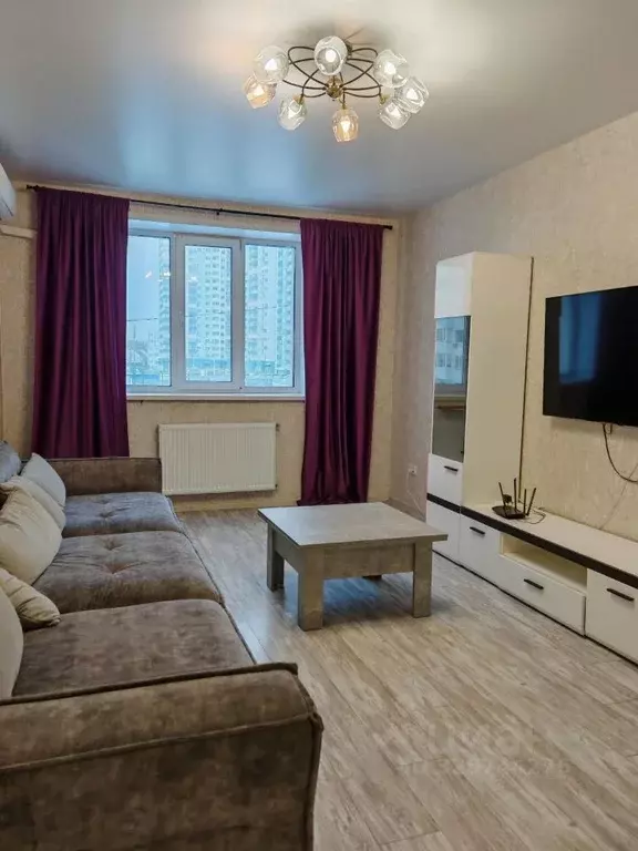 3-к кв. Самарская область, Самара ул. Петра Алабина, 6 (95.0 м) - Фото 1