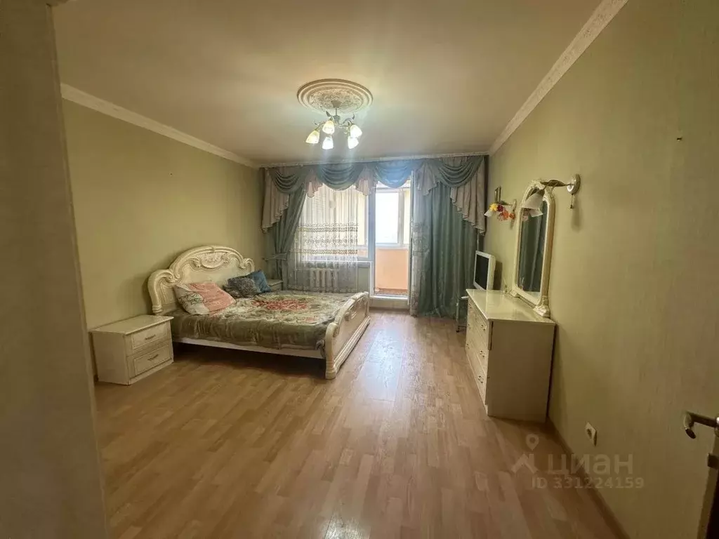 3-к кв. Крым, Феодосия ул. Володарского, 15А (79.9 м) - Фото 1