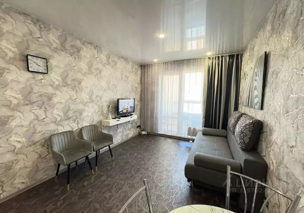 2-к кв. Алтайский край, Барнаул ул. 65 лет Победы, 10 (45.0 м) - Фото 0