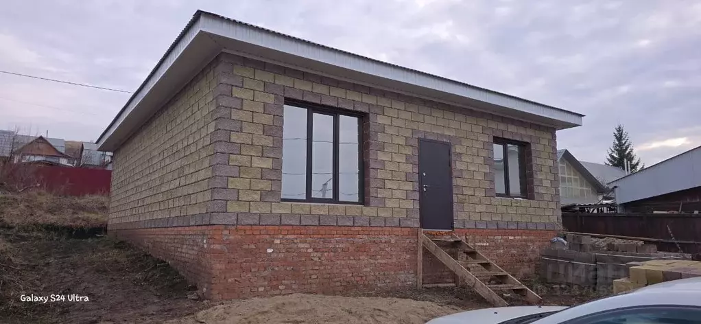 Дом в Оренбургская область, Бугуруслан Бузулукская ул. (95 м) - Фото 1