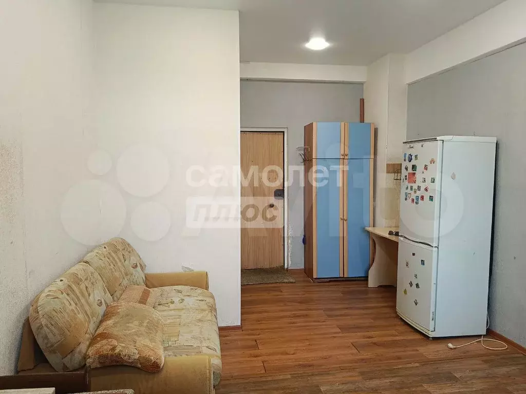 Комната 18,4 м в 1-к., 1/4 эт. - Фото 0