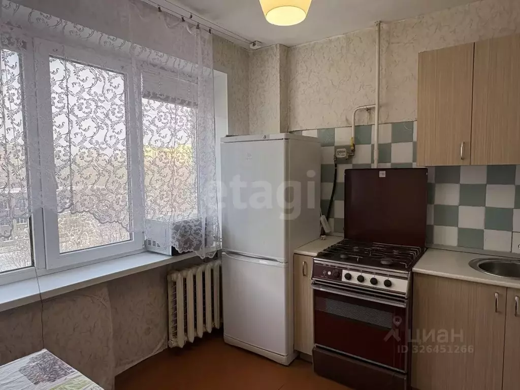 2-к кв. Вологодская область, Череповец Набережная ул., 57 (50.0 м) - Фото 1