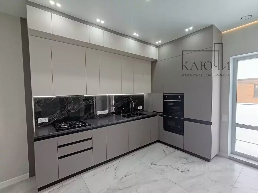 Таунхаус в Челябинская область, Магнитогорск ул. Золотистая (75 м) - Фото 1