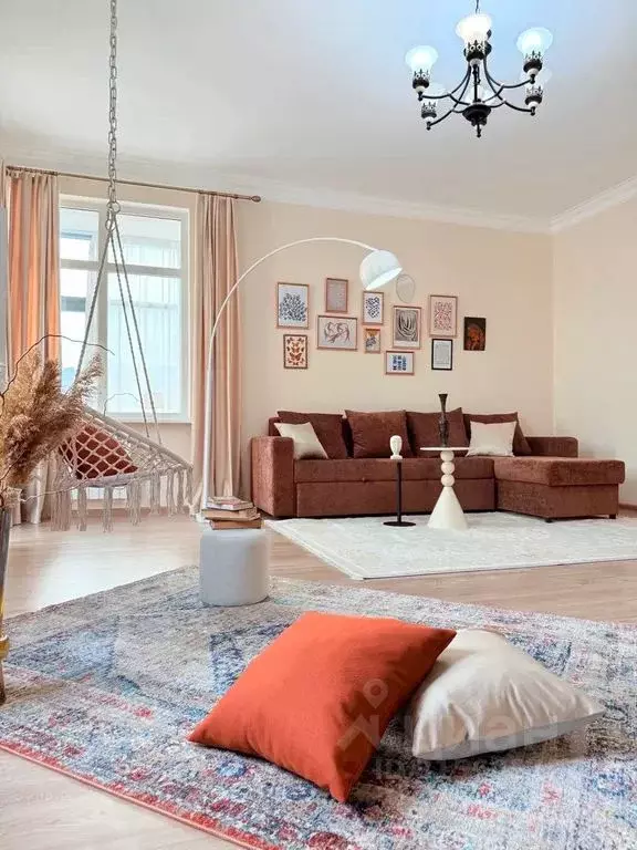 2-к кв. Дагестан, Каспийск просп. Акулиничева, 4 (100.0 м) - Фото 1