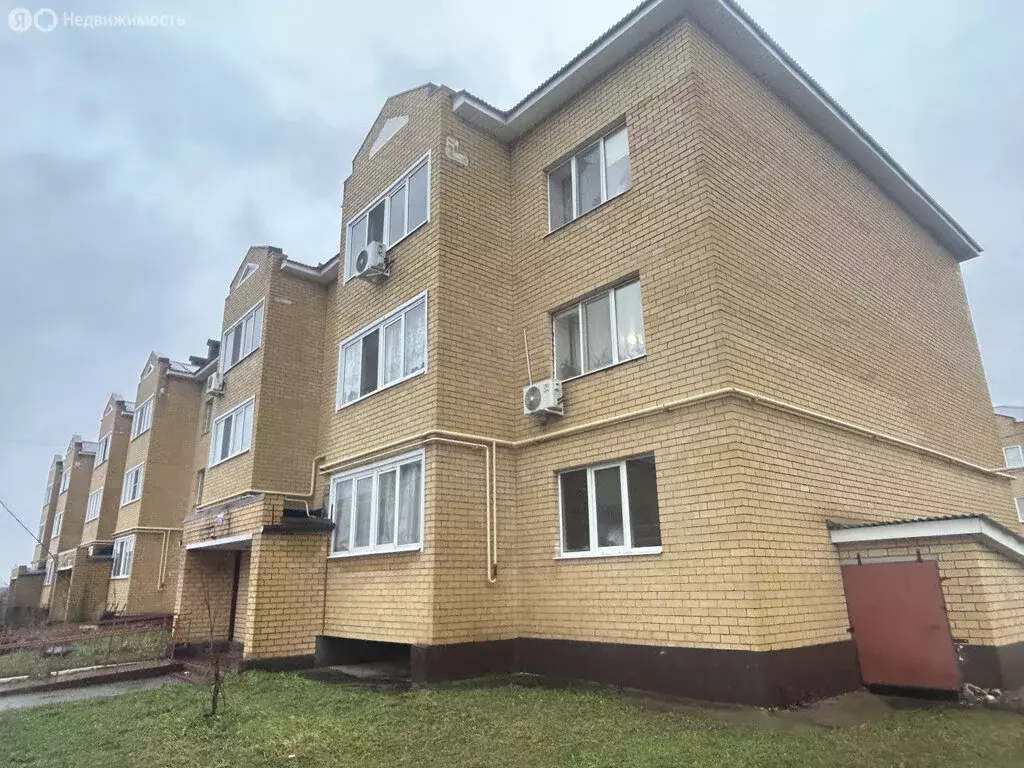 2-комнатная квартира: Пестрецы, улица 65 лет Победы, 8 (61.3 м) - Фото 1