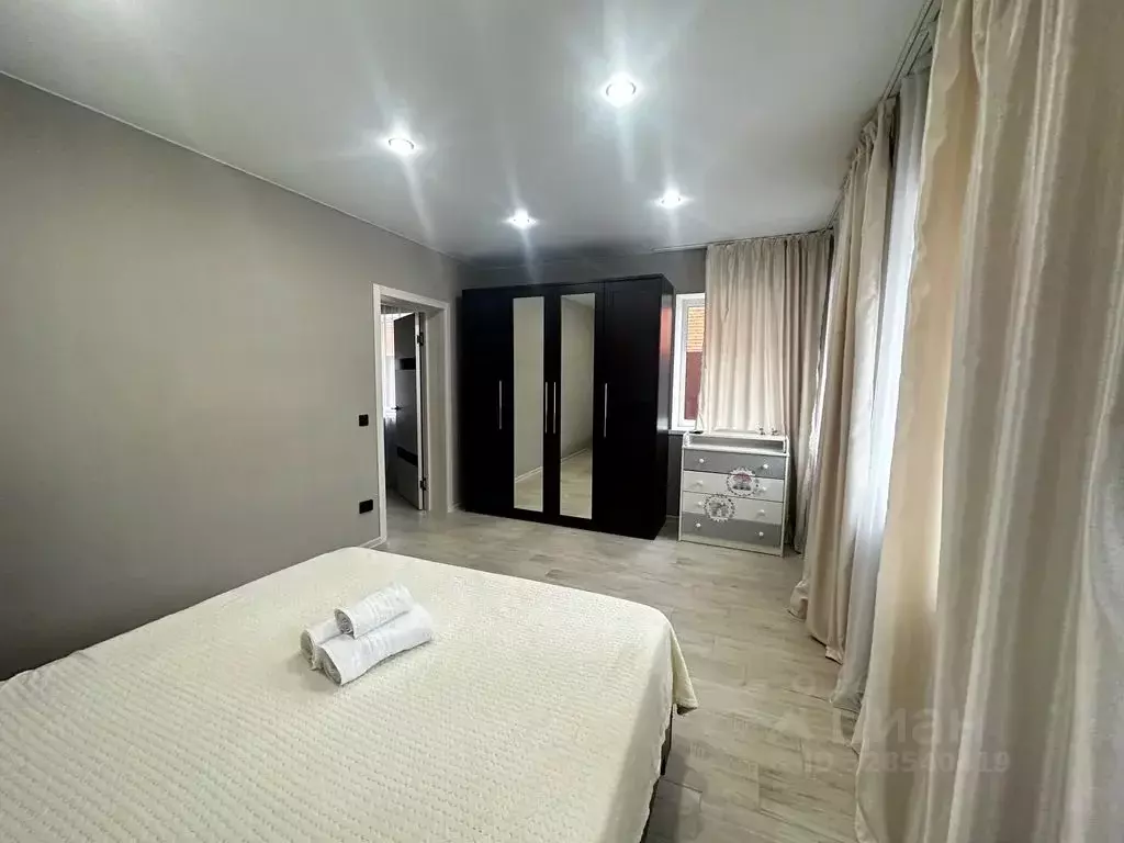 Дом в Краснодарский край, Ейск ул. Мира, 7 (50 м) - Фото 2