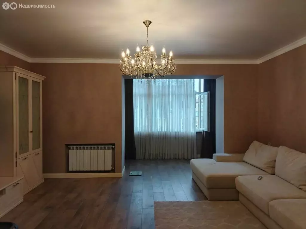 2-комнатная квартира: Владикавказ, улица Гадиева, 56к6 (67 м) - Фото 1