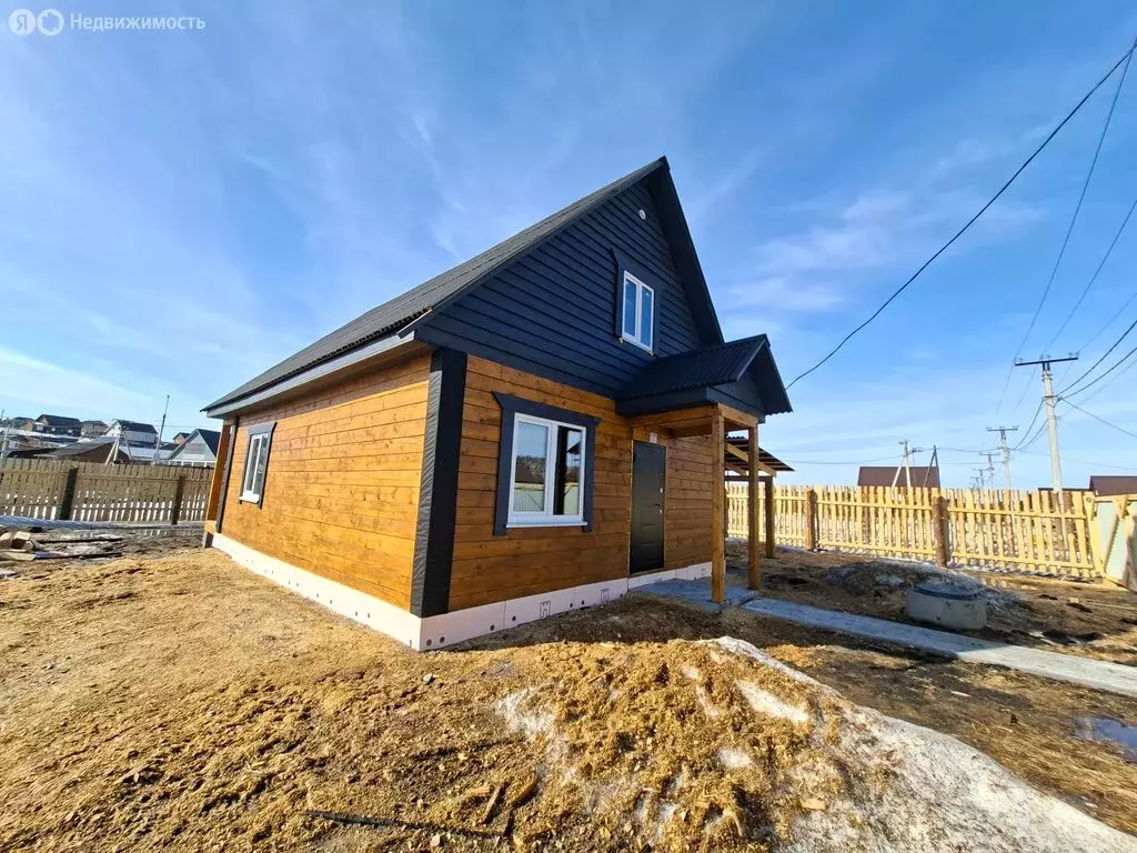 Дом в село Урик, улица Домбровского (160 м) - Фото 2