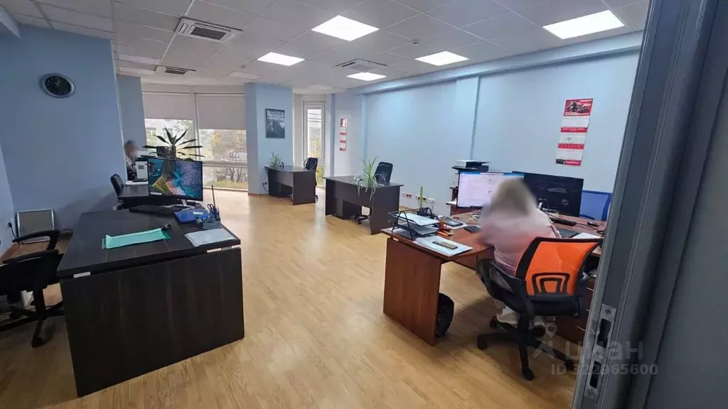 Офис в Краснодарский край, Новороссийск ул. Энгельса, 50 (100 м) - Фото 1