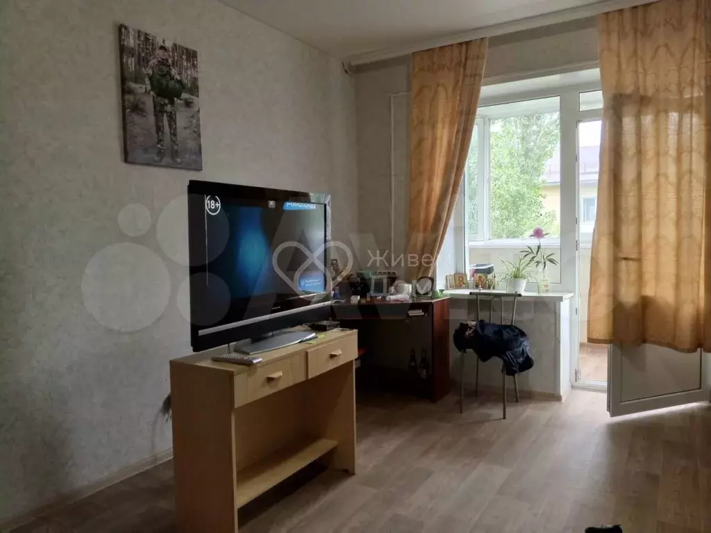Комната 21 м в 3-к., 4/4 эт. - Фото 0