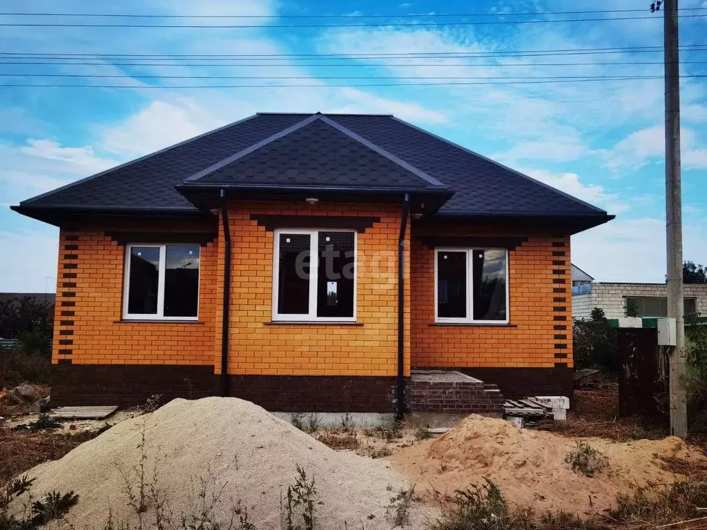 Дом в Липецкая область, Елец ул. 122 Стрелковой Дивизии, 8 (105 м) - Фото 1