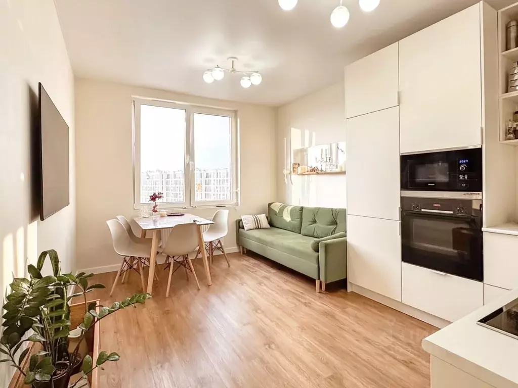 2-к кв. Санкт-Петербург ул. Парфеновская, 7к3 (65.5 м) - Фото 0