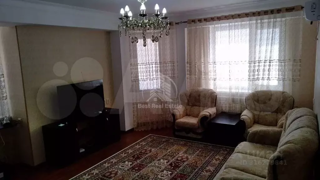 2-к кв. Дагестан, Махачкала ул. Шелковая, 19 (56.0 м) - Фото 0