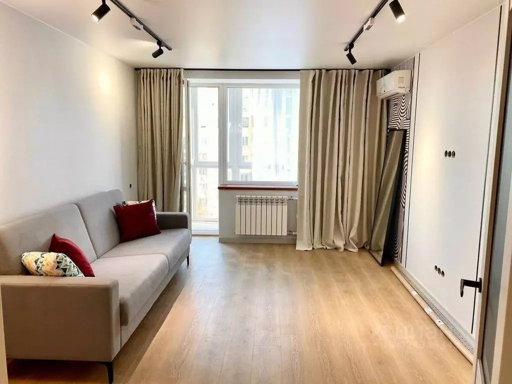 2-к кв. Крым, Симферополь ул. Тренева, 8 (60.0 м) - Фото 2