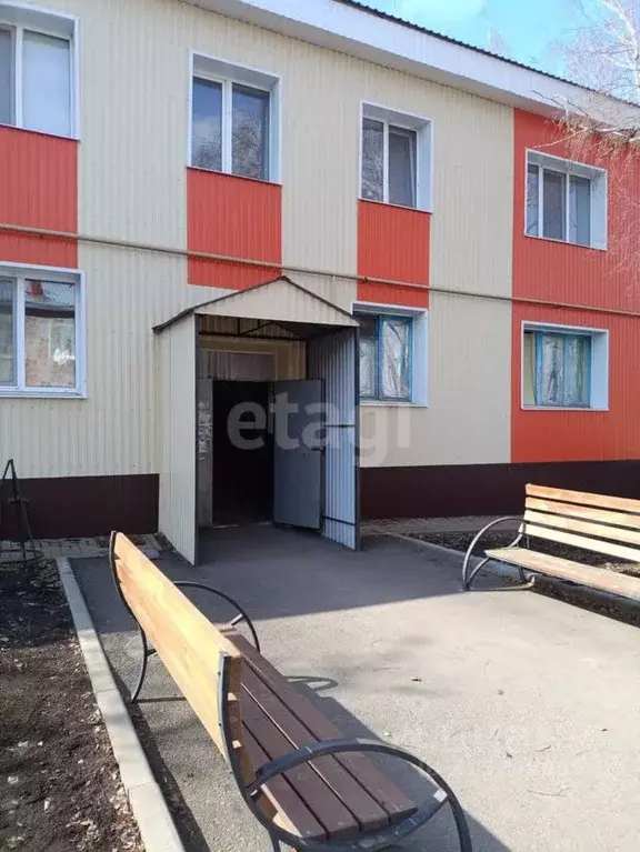 2-к кв. Белгородская область, Вейделевка рп ул. Центральная, 44 (41.5 ... - Фото 0