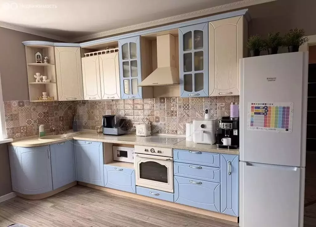 3-комнатная квартира: Тобольск, 10-й микрорайон, 73Б (67 м) - Фото 1