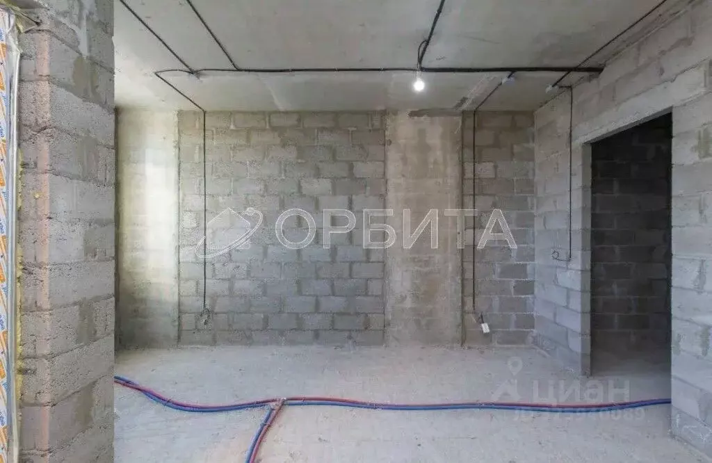 Студия Тюменская область, Тюмень ул. Менжинского, 60 (27.7 м) - Фото 1