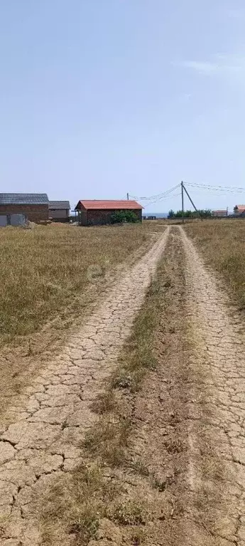 Участок в Крым, Черноморский район, Окуневское с/пос, с. Марьино ул. ... - Фото 0