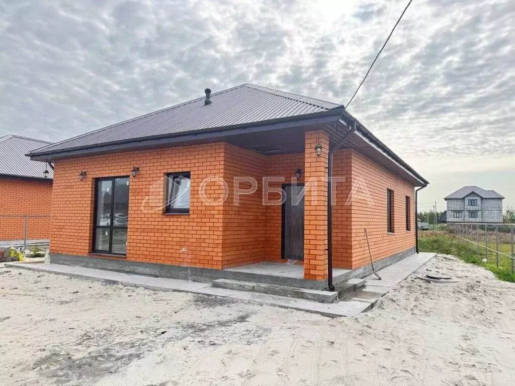 Дом в Тюменская область, Тюменский муниципальный округ, с. Мальково  ... - Фото 1