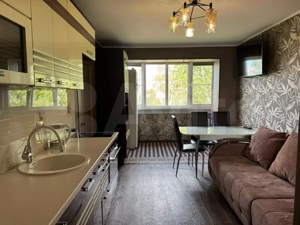 2-к. квартира, 47 м, 5/5 эт. - Фото 0