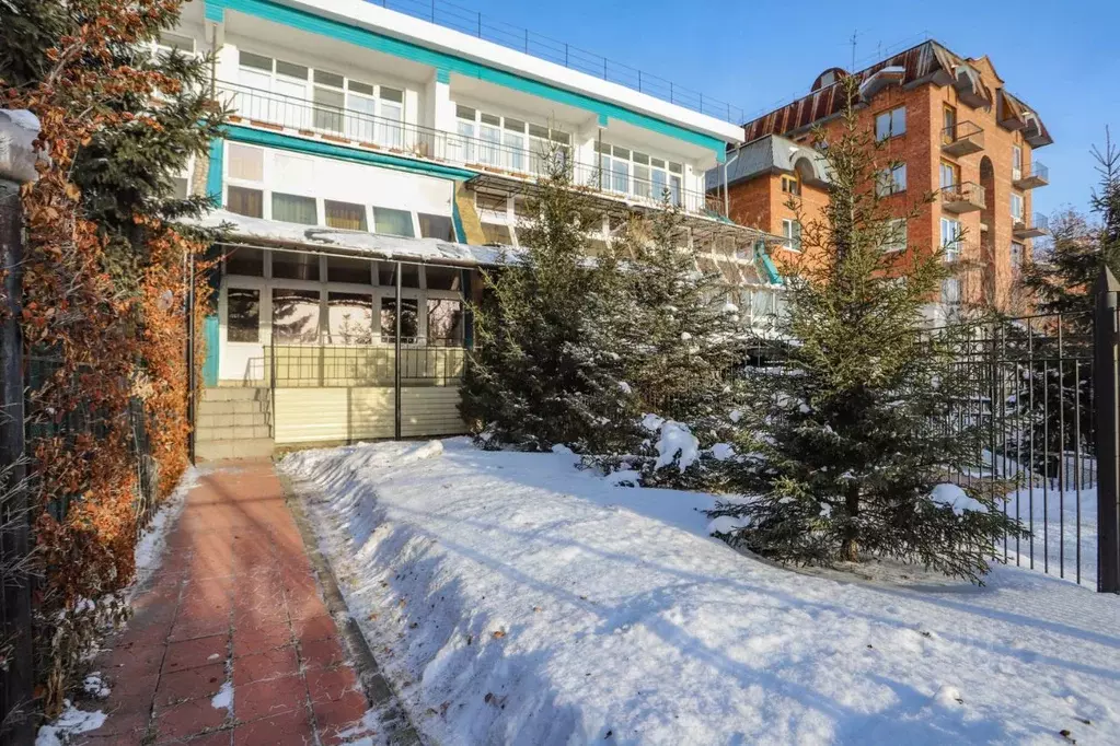 2-к кв. Иркутская область, Иркутск Дальневосточная ул., 140 (117.0 м) - Фото 1