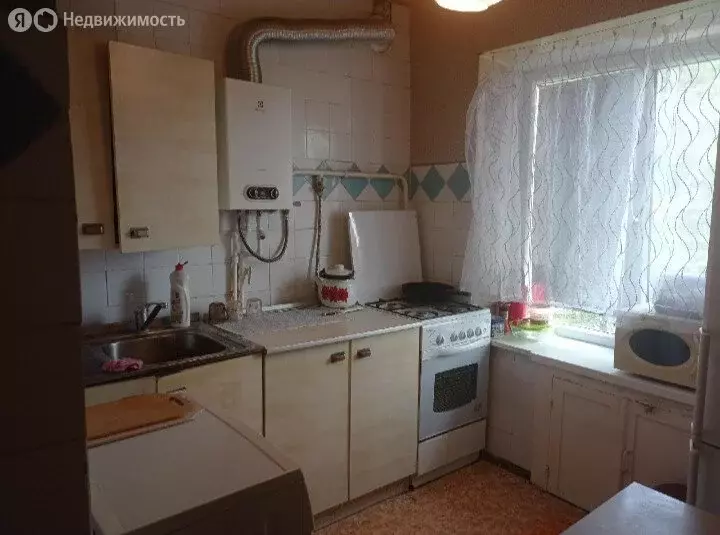 4-комнатная квартира: Новочеркасск, улица Чехова, 9 (62 м) - Фото 0