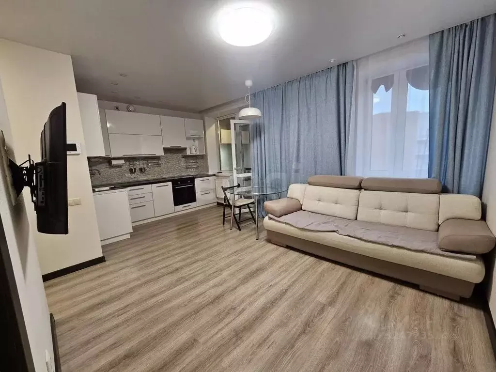 2-к кв. Свердловская область, Екатеринбург ул. Амундсена, 118 (52.6 м) - Фото 1