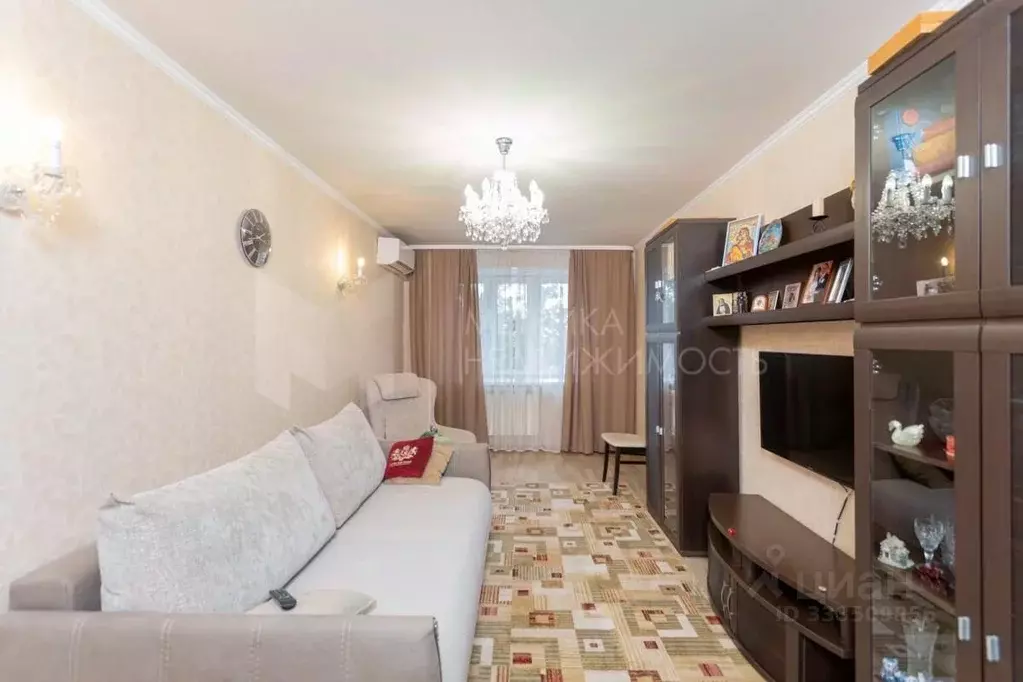 2-к кв. Тюменская область, Тюмень ул. Самарцева, 3 (64.0 м) - Фото 1